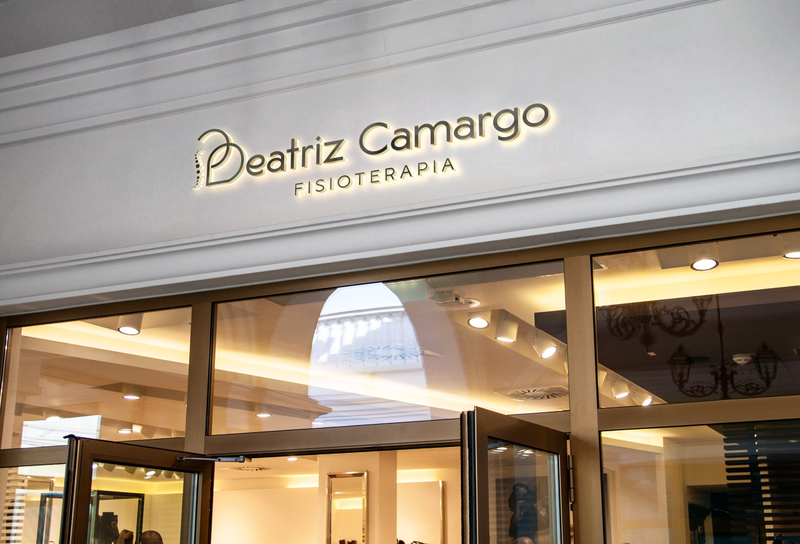 Beatriz Camargo · Fachada